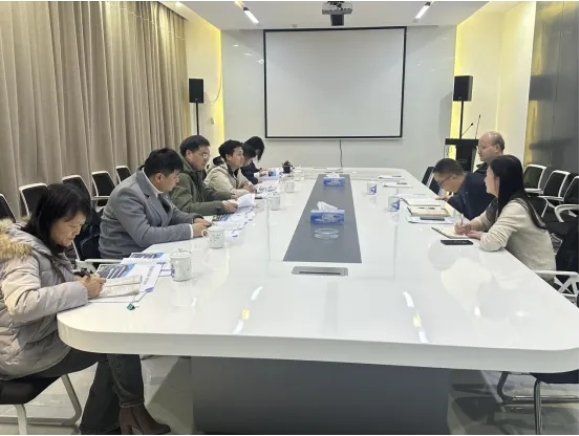 省高新技術(shù)產(chǎn)業(yè)促進(jìn)中心專家組調(diào)研指導(dǎo)古鎮(zhèn)智慧公司