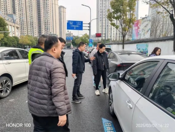 市古鎮(zhèn)智慧公司赴上饒考察智慧停車(chē)業(yè)務(wù)