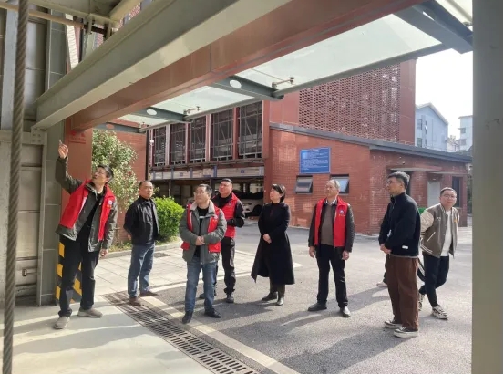 市古鎮(zhèn)投資公司現(xiàn)場聯(lián)動辦公，解決項目辦證難題