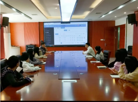 市古鎮(zhèn)投資公司開展國資國企在線監(jiān)管系統(tǒng)填報工作培訓