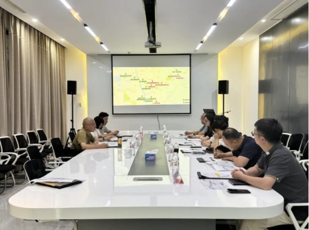 市人大常委會副主任孫艷峰率隊調(diào)研市古鎮(zhèn)智慧公司